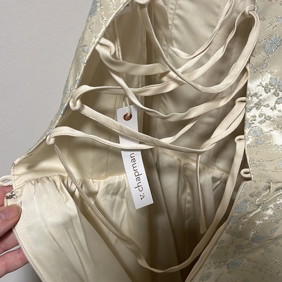 V. CHAPMAN VIRGINIA TIERED STRAPLESS CORSET MIDI DRESS - Picture 7 of 10